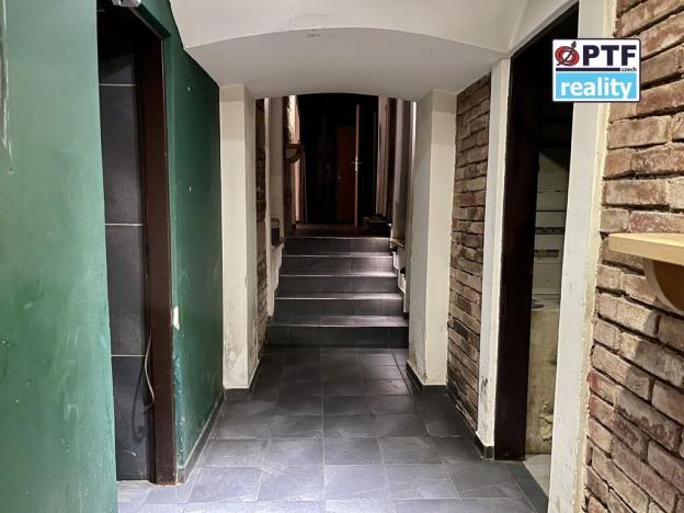 Pronájem restaurace, Plzeň, Veleslavínova, 325 m2