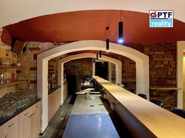 Pronájem restaurace, Plzeň, Veleslavínova, 325 m2