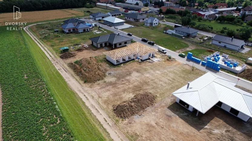 Prodej pozemku pro bydlení, Sukorady, 1044 m2