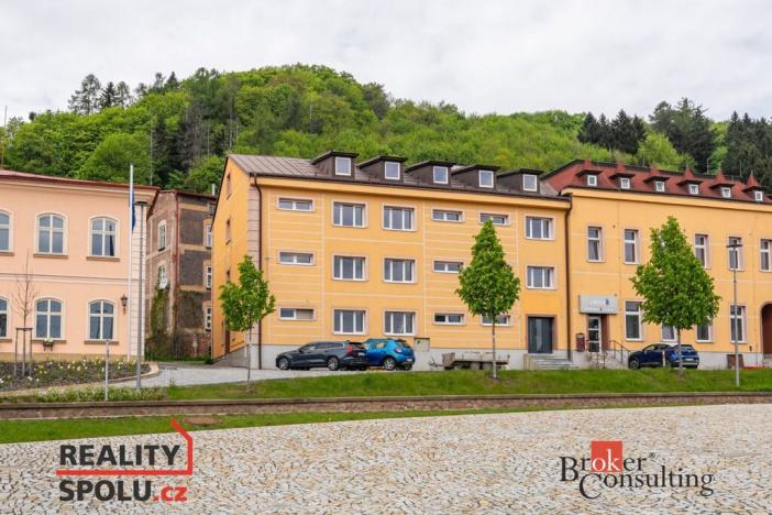 Prodej bytu 2+kk, Žacléř, Rýchorské náměstí, 37 m2