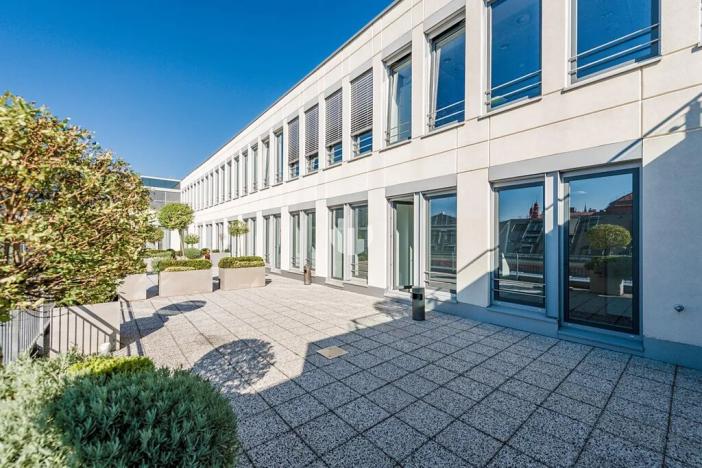 Pronájem kanceláře, Praha - Nové Město, náměstí Republiky, 1722 m2