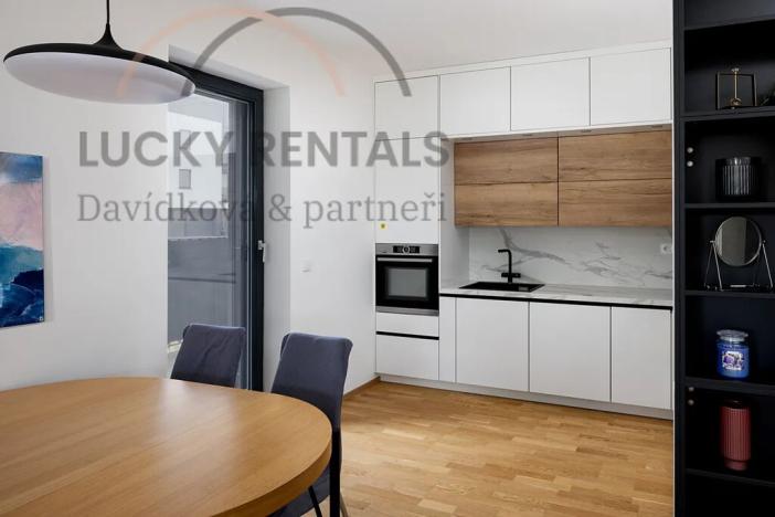 Pronájem bytu 2+kk, Praha - Modřany, Mezi vodami, 63 m2