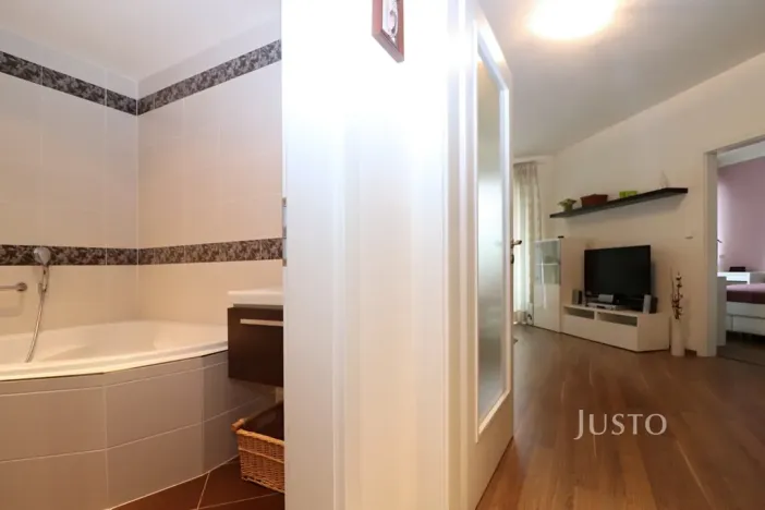 Pronájem bytu 2+kk, Praha, Pavla Beneše, 59 m2