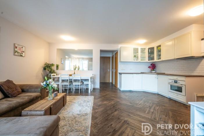 Pronájem bytu 3+kk, Praha - Vinohrady, Záhřebská, 68 m2