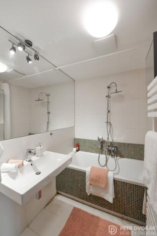 Pronájem bytu 3+kk, Praha - Vinohrady, Záhřebská, 68 m2