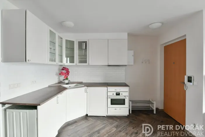 Pronájem bytu 3+kk, Praha - Vinohrady, Záhřebská, 68 m2