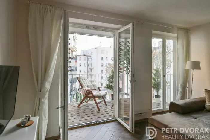 Pronájem bytu 3+kk, Praha - Vinohrady, Záhřebská, 68 m2