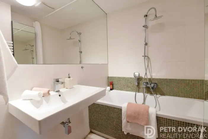 Pronájem bytu 3+kk, Praha - Vinohrady, Záhřebská, 68 m2