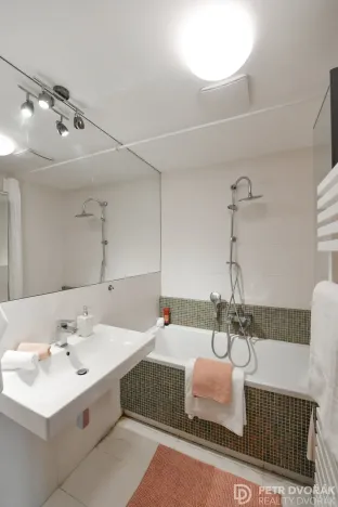 Pronájem bytu 3+kk, Praha - Vinohrady, Záhřebská, 68 m2