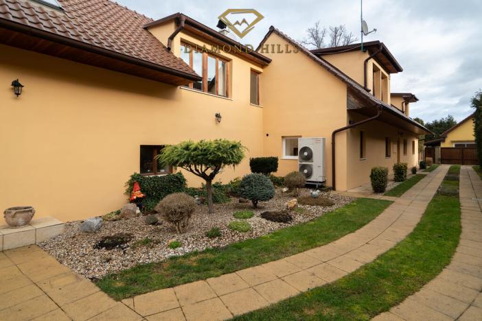 Prodej rodinného domu, Kozojedy, Českobrodská, 299 m2