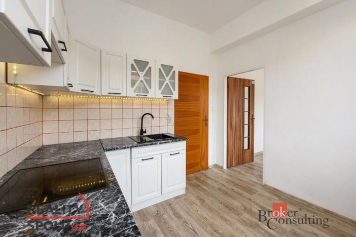 Prodej bytu 2+1, Domažlice - Hořejší Předměstí, Petrovická, 58 m2