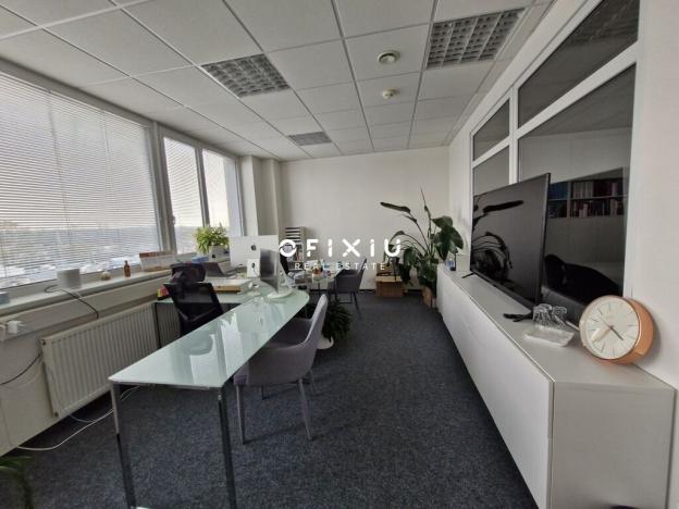 Pronájem kanceláře, Brno, Tuřanka, 340 m2