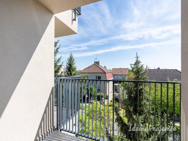 Pronájem bytu 1+kk, Praha - Kyje, Za černým mostem, 24 m2