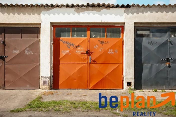 Prodej garáže, Praha - Čakovice, Řepová, 16 m2