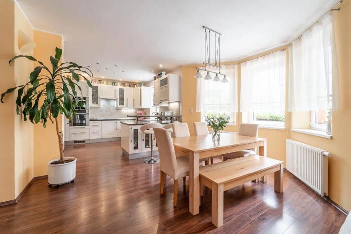 Prodej rodinného domu, Babice, Honzíkova, 389 m2