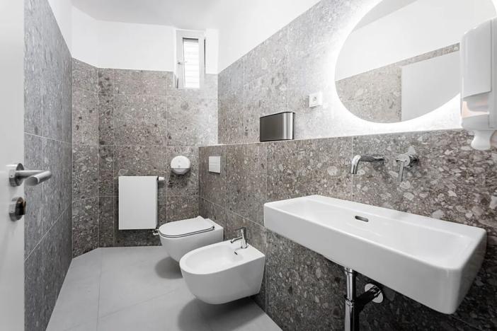 Pronájem kanceláře, Praha - Strašnice, Třebohostická, 122 m2