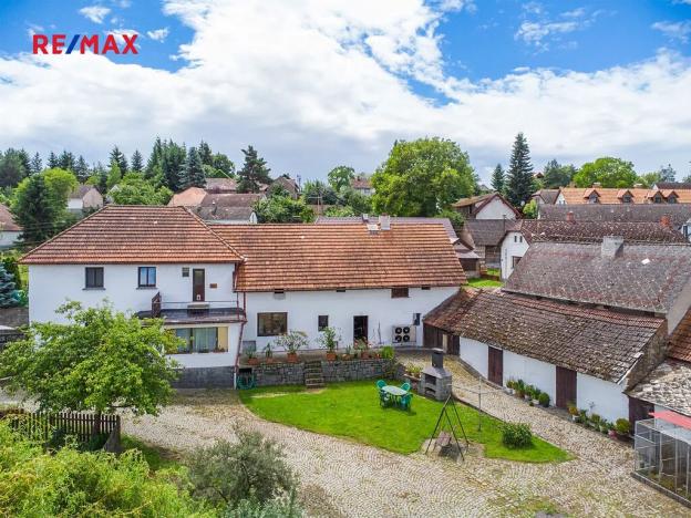 Prodej rodinného domu, Kozárovice, 174 m2