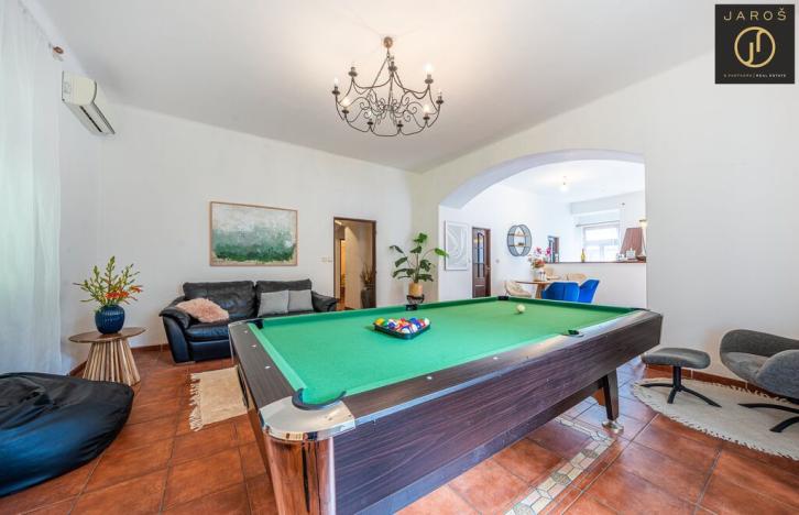 Prodej vily, Roztoky, 300 m2