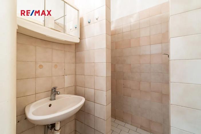 Prodej obchodního prostoru, Praha - Vysočany, Novovysočanská, 45 m2