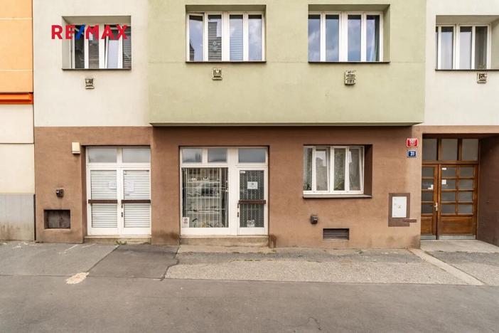 Prodej obchodního prostoru, Praha - Vysočany, Novovysočanská, 45 m2