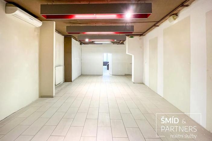 Pronájem obchodního prostoru, Kolín, Karlovo náměstí, 114 m2