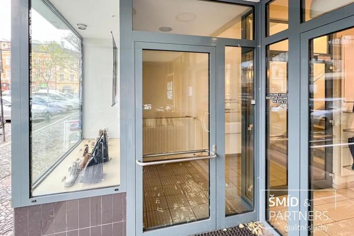 Pronájem obchodního prostoru, Kolín, Karlovo náměstí, 114 m2