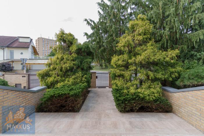 Pronájem rodinného domu, Praha - Lhotka, Na dlouhé mezi, 436 m2