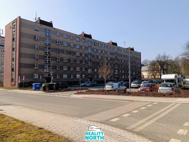 Prodej bytu 2+1, Hostinné, Sídliště, 45 m2