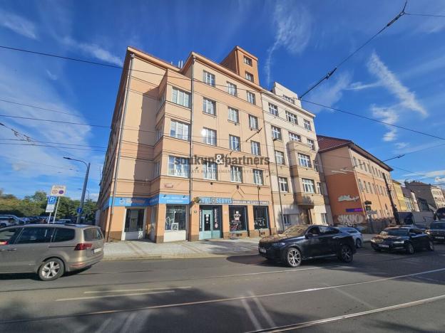 Pronájem obchodního prostoru, Praha - Libeň, Horovo náměstí, 98 m2