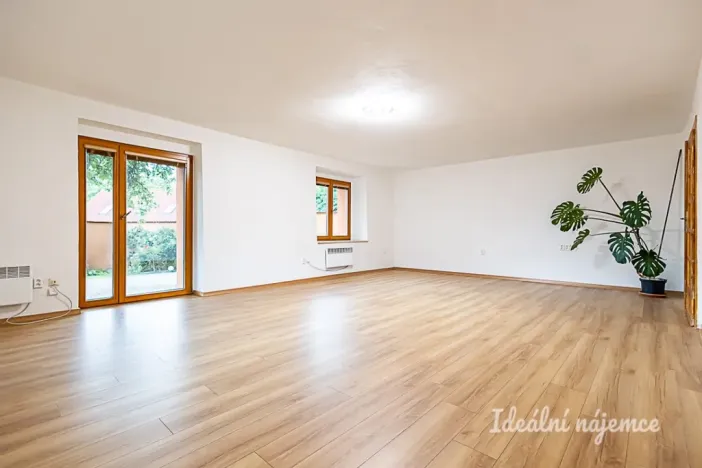 Pronájem bytu 6+kk a větší, Praha - Královice, K Uhříněvsi, 221 m2