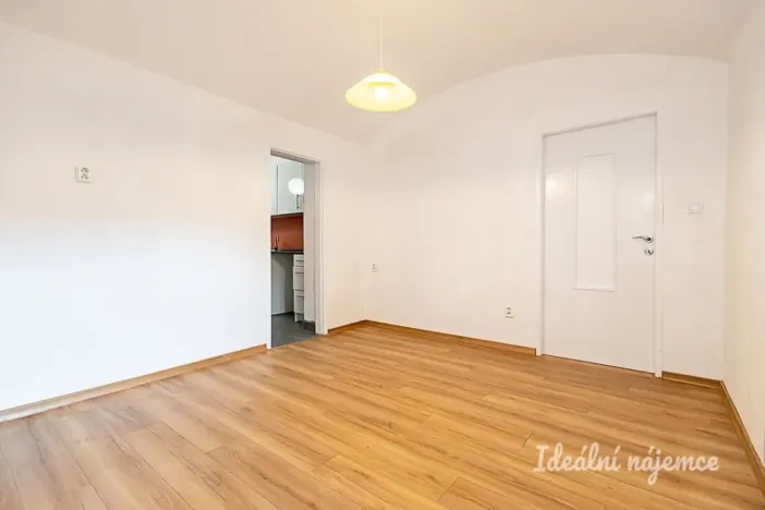 Pronájem bytu 6+kk a větší, Praha - Královice, K Uhříněvsi, 221 m2