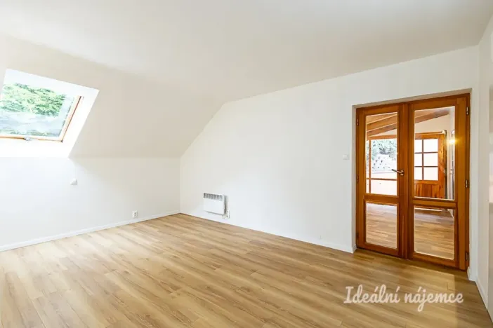 Pronájem bytu 6+kk a větší, Praha - Královice, K Uhříněvsi, 221 m2