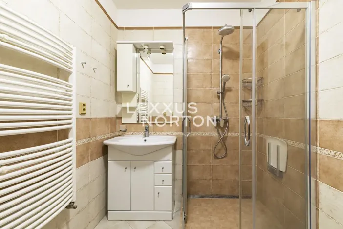 Prodej bytu 2+kk, Praha - Libeň, Nad Okrouhlíkem, 66 m2