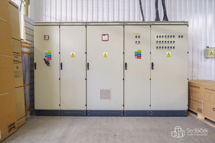 Prodej výrobních prostor, Krásno, Kladenská, 4900 m2