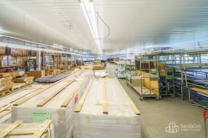 Prodej výrobních prostor, Krásno, Kladenská, 4900 m2