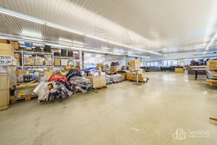 Prodej výrobních prostor, Krásno, Kladenská, 4900 m2
