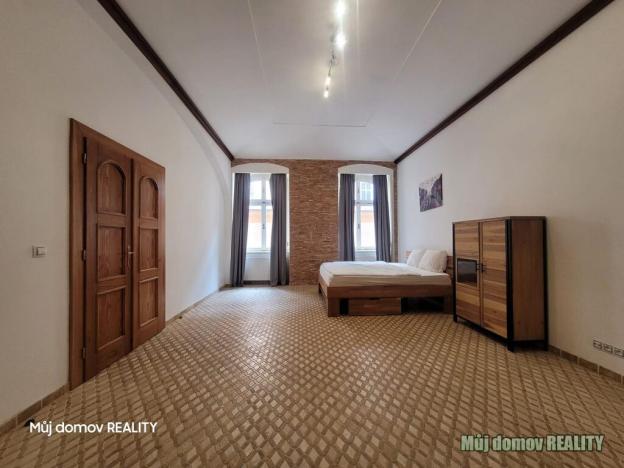 Prodej komerční nemovitosti, Praha - Nové Město, U půjčovny, 80 m2