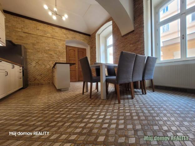 Prodej komerční nemovitosti, Praha - Nové Město, U půjčovny, 80 m2