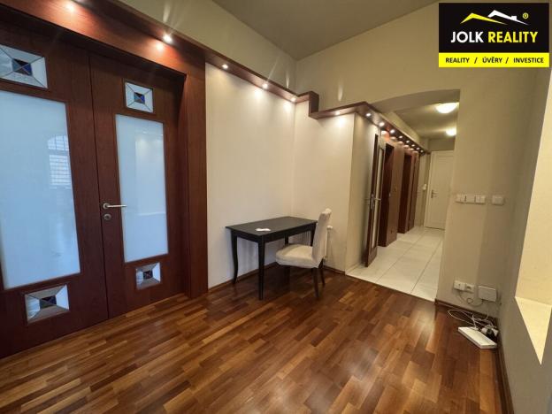 Pronájem bytu 3+kk, Opava, Horní náměstí, 109 m2