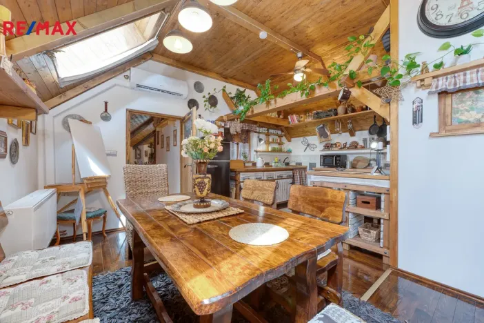 Prodej rodinného domu, Všechlapy, 200 m2