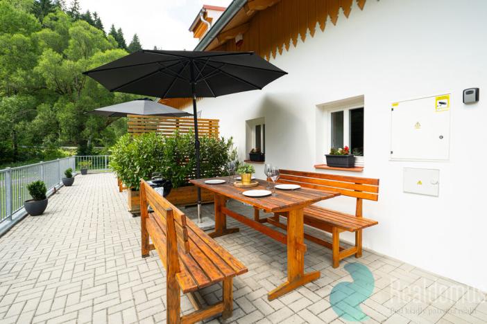 Prodej rodinného domu, Rožmberk nad Vltavou, 302 m2