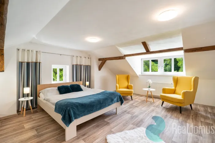 Prodej vícegeneračního domu, Rožmberk nad Vltavou, 302 m2