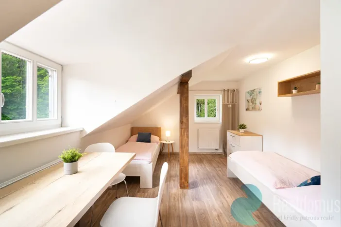 Prodej vícegeneračního domu, Rožmberk nad Vltavou, 302 m2