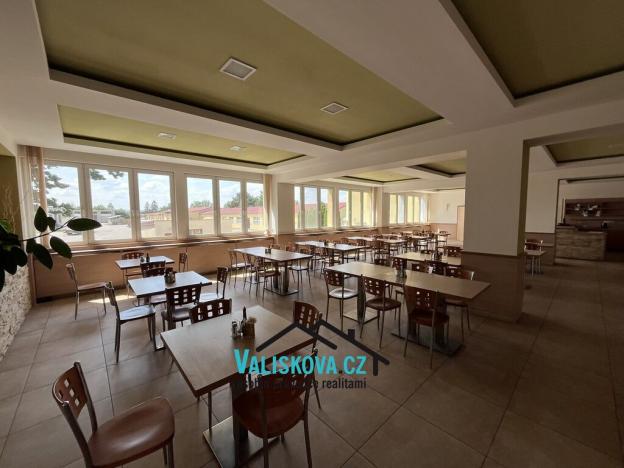 Pronájem restaurace, Hulín, 400 m2