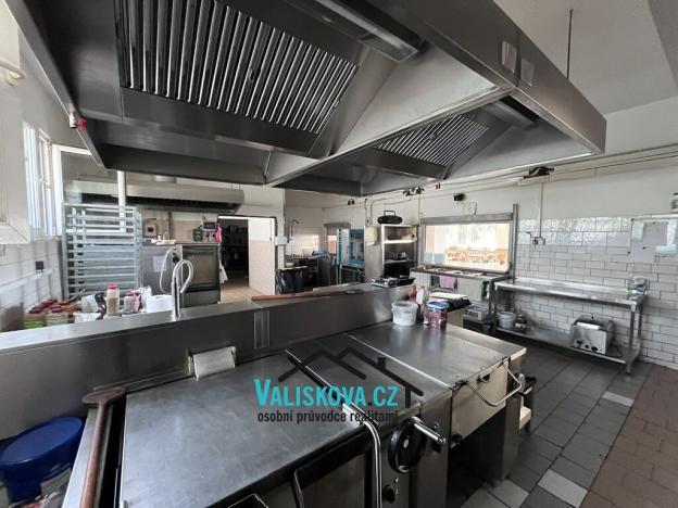 Pronájem restaurace, Hulín, 400 m2