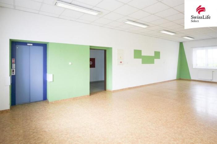 Prodej výrobních prostor, Kamenice, 783 m2