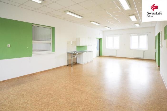 Prodej výrobních prostor, Kamenice, 783 m2