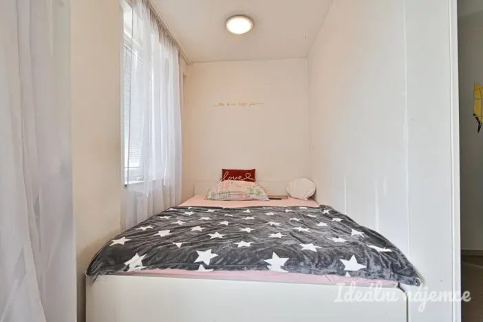 Pronájem bytu 1+1, Brno, Mojmírovo náměstí, 36 m2