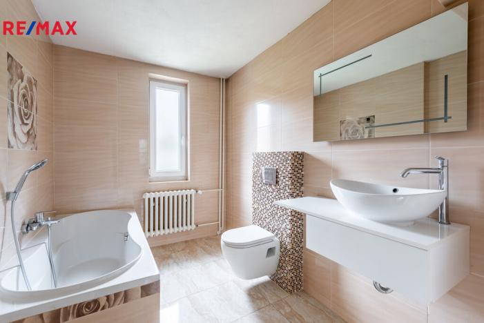 Prodej vily, Měchenice, Hlavní, 330 m2