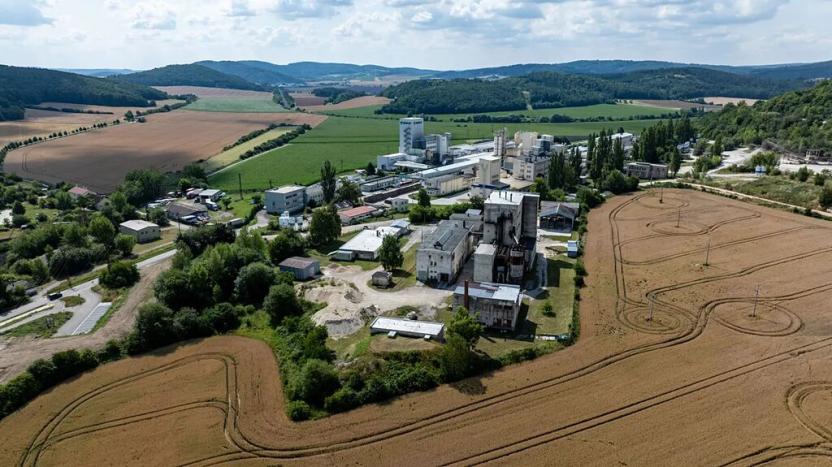 Prodej komerčního pozemku, Čebín, 17681 m2